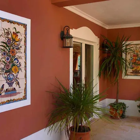 Сasa de vacaciones Luxurioese Privatvilla Mit Infinity-pool By Interhome Monchique