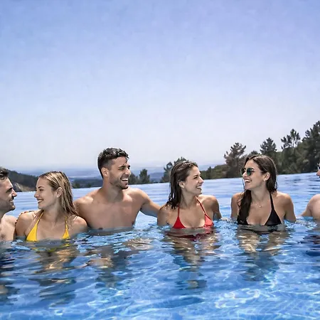 Сasa de vacaciones Luxurioese Privatvilla Mit Infinity-pool By Interhome